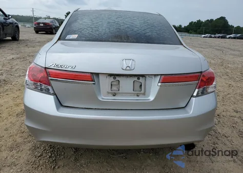 2011 Honda Accord Lx z USA, uszkodzony, nr VIN 1HGCP2F32BA144797